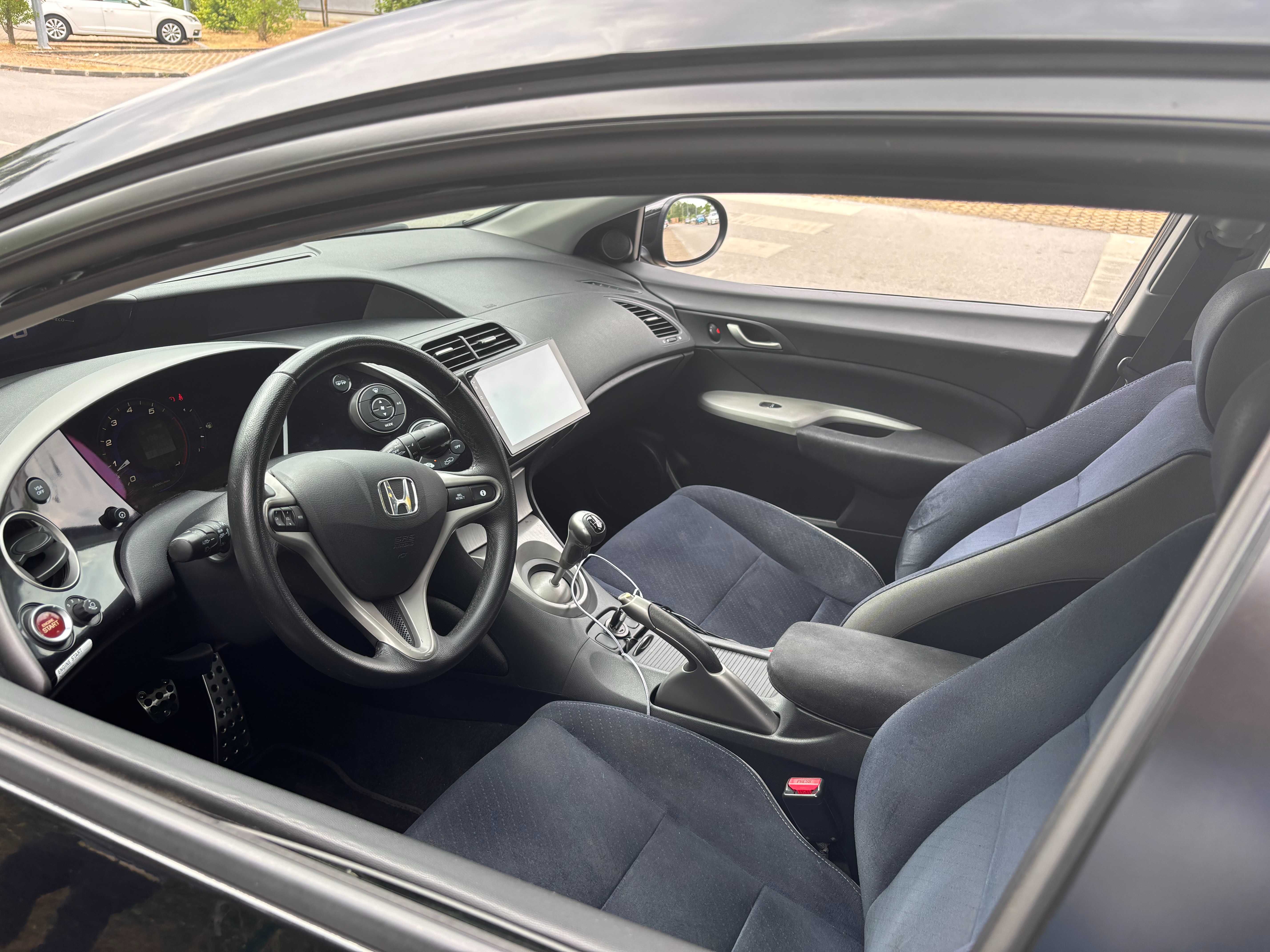Honda Civic 2007 1.4 preto - Viatura muito boa, ótimo negócio.