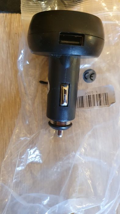 Ładowarka samochodowa