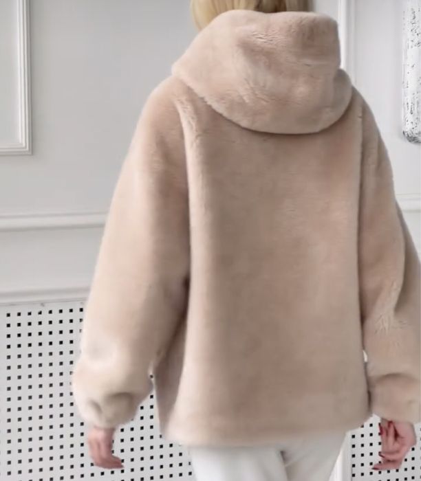 Продаю шубку з натуральної овчини розмір S,M