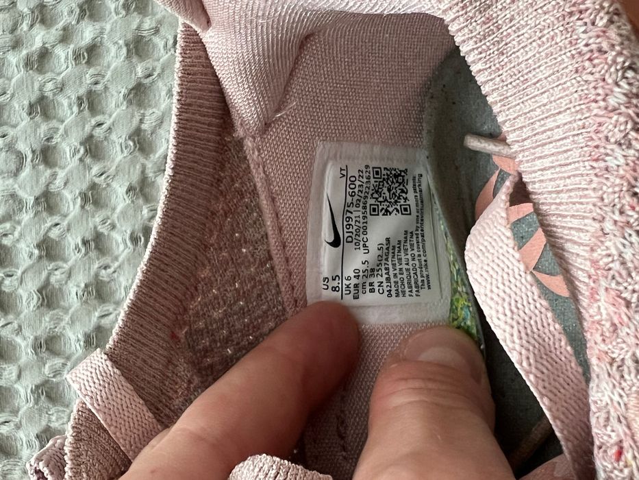 Кросівки жіночі Nike розмір 40