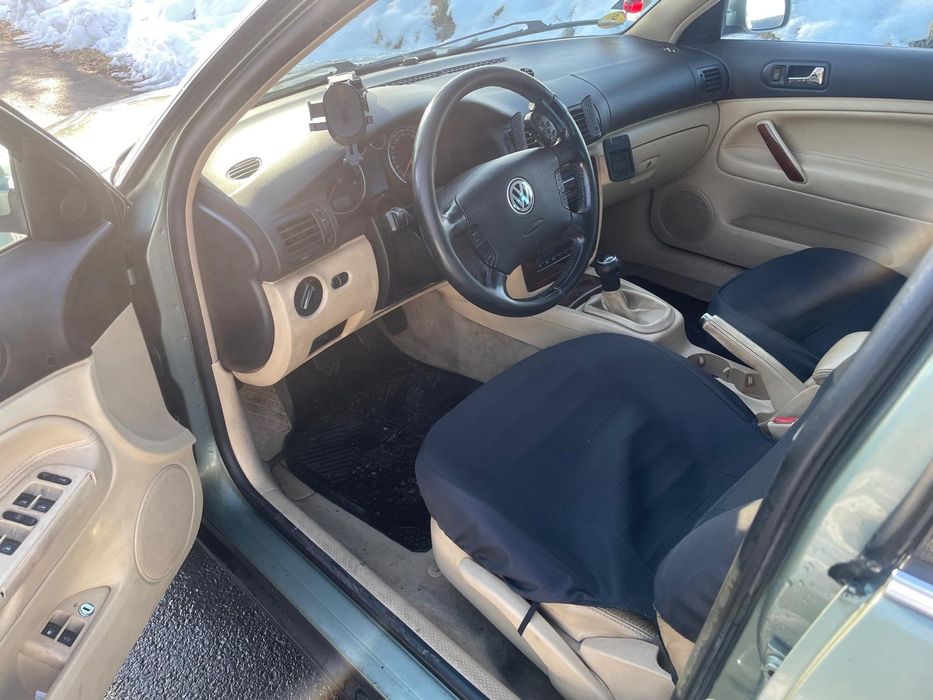 Sprzedam samochód Volkswagen Passat B5 2001 rok diesel.