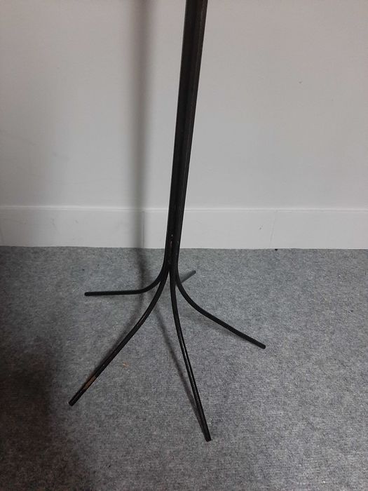 Stalowy duży świecznik stojący na 5 świec