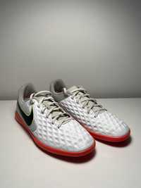 Nike Tiempo Legend 8 Club IC r.41