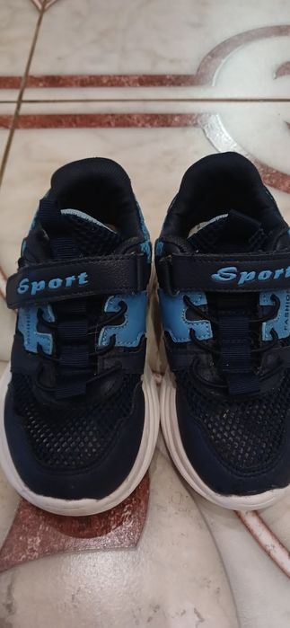 Кросівки легкі та зручні, 29 розмір