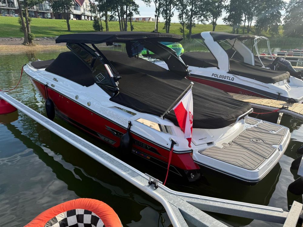 Monterey 298ss 8.2 V8 2023r FV