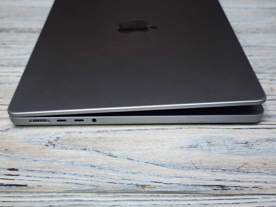 MacBook Pro 14 2021 Space Gray M1 Pro 32/512 гарантия магазин 900$