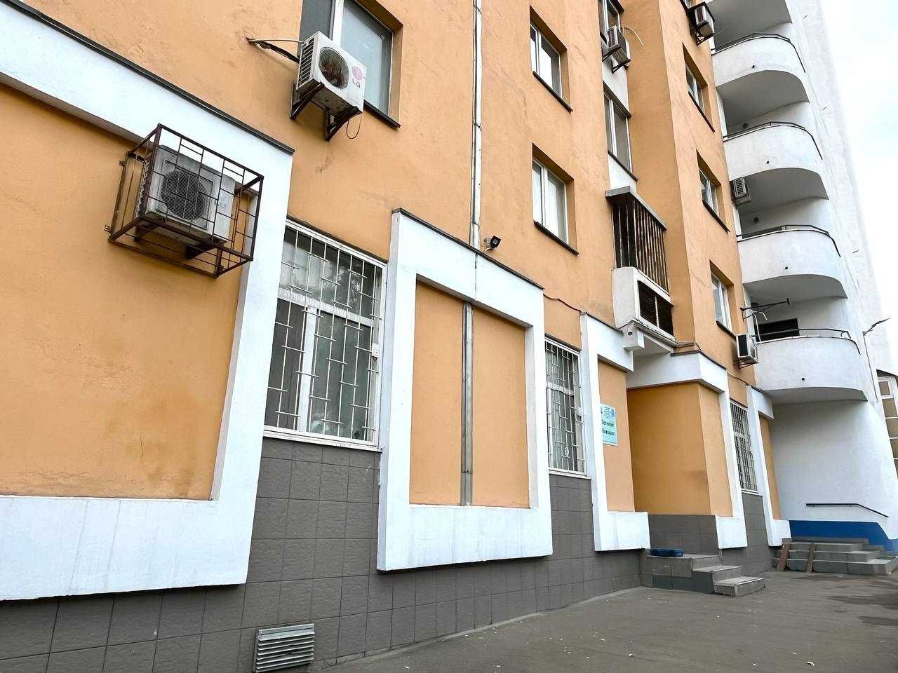 Оренда офісу на Борщагівській. 42 м2. ТРЦ МАРМЕЛАД поряд. Є опалення