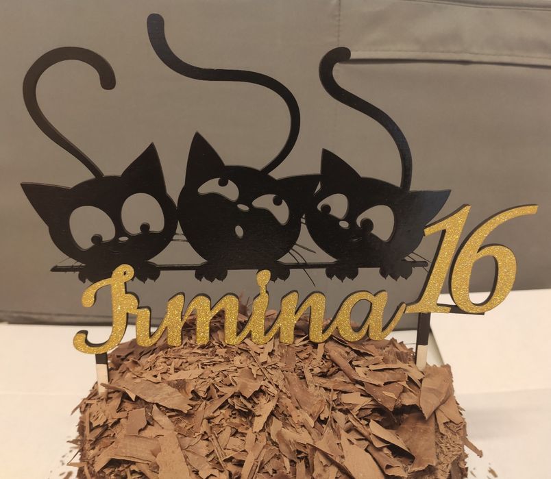 Topper na tort urodzinowy z kotkami