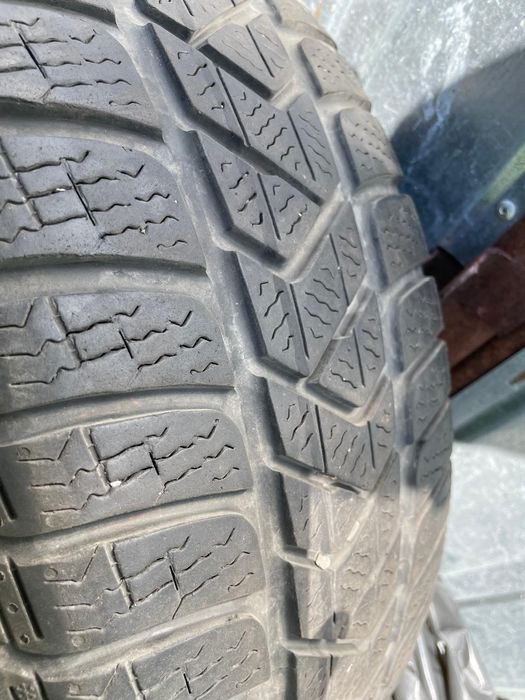 Opony zimowe Pirelli 215/55 R17