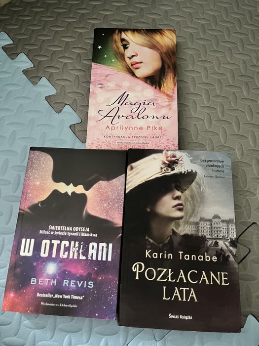 Zestaw trzech ksiazek