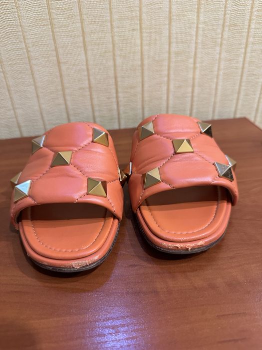 Шлепанцы Valentino Garavani, кожанные