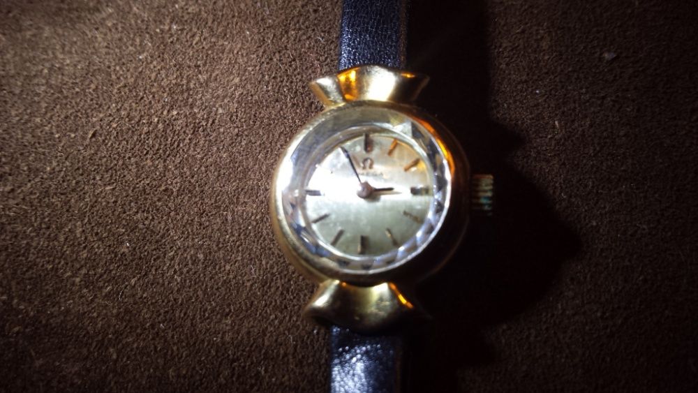 Relógio Omega em ouro