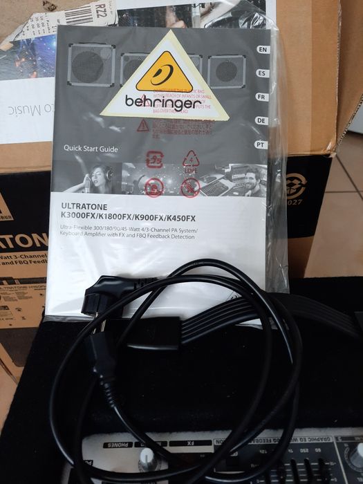 Комбик для клавішних behringer ultratone k450fx