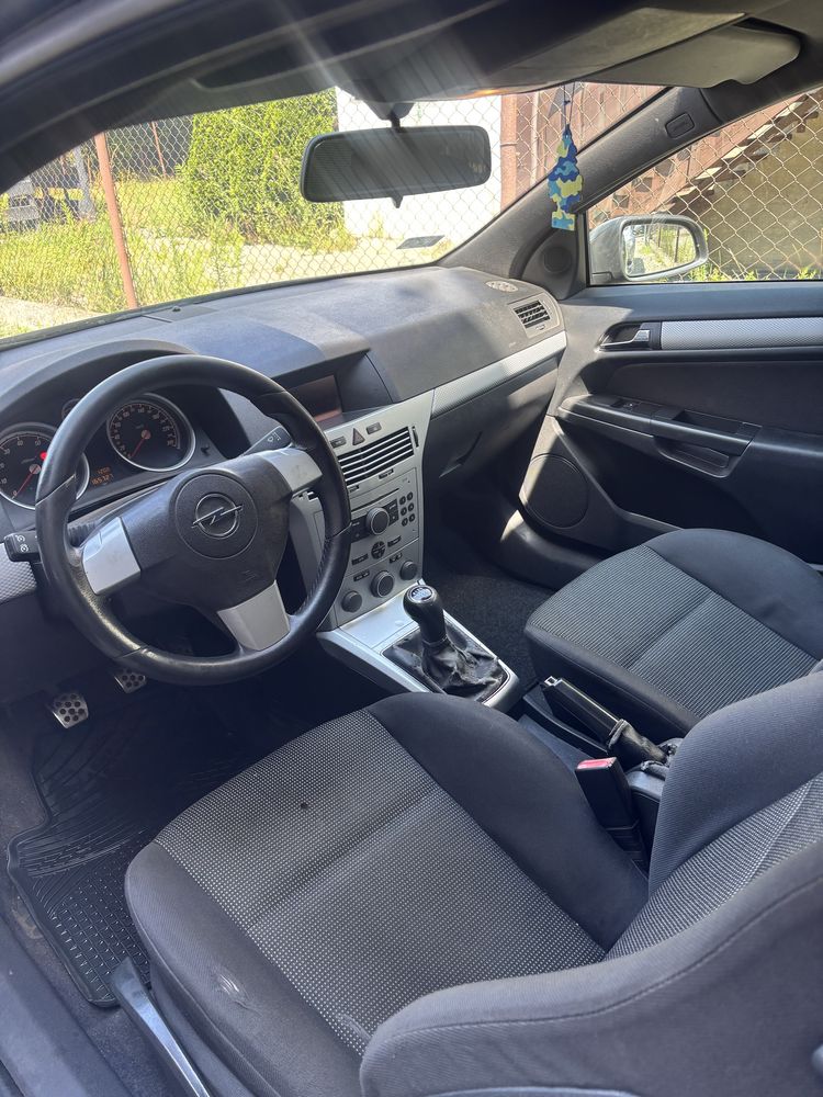 Opel astra 2.0 turbo gtc