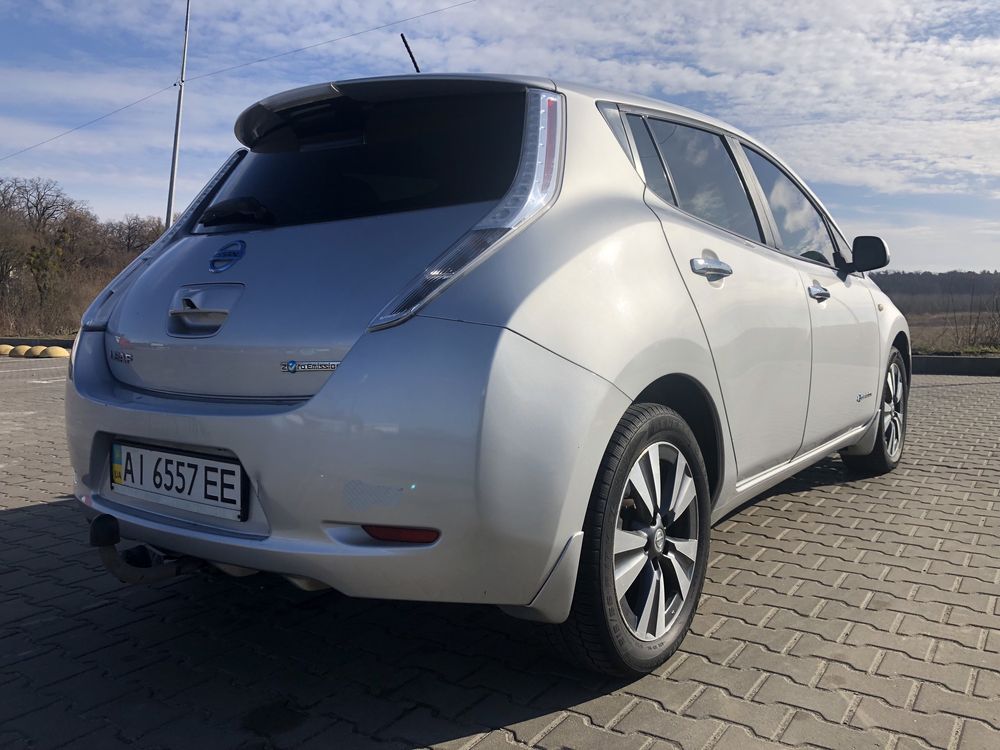 Продам Nissan Leaf SV 2015