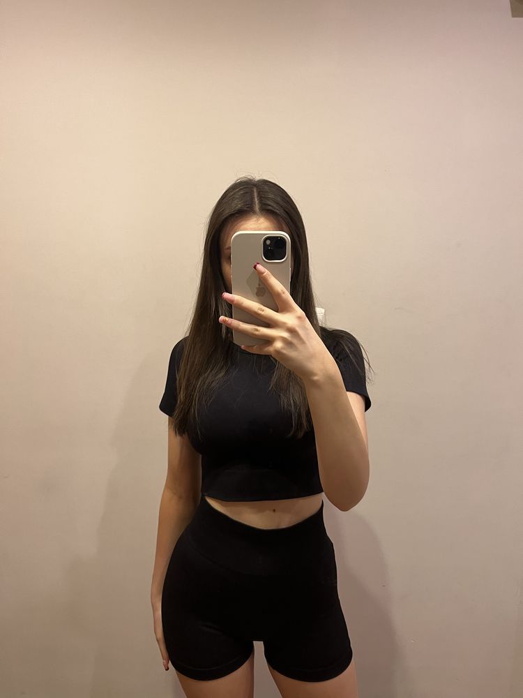 Komplet na silownie czarny legginsy