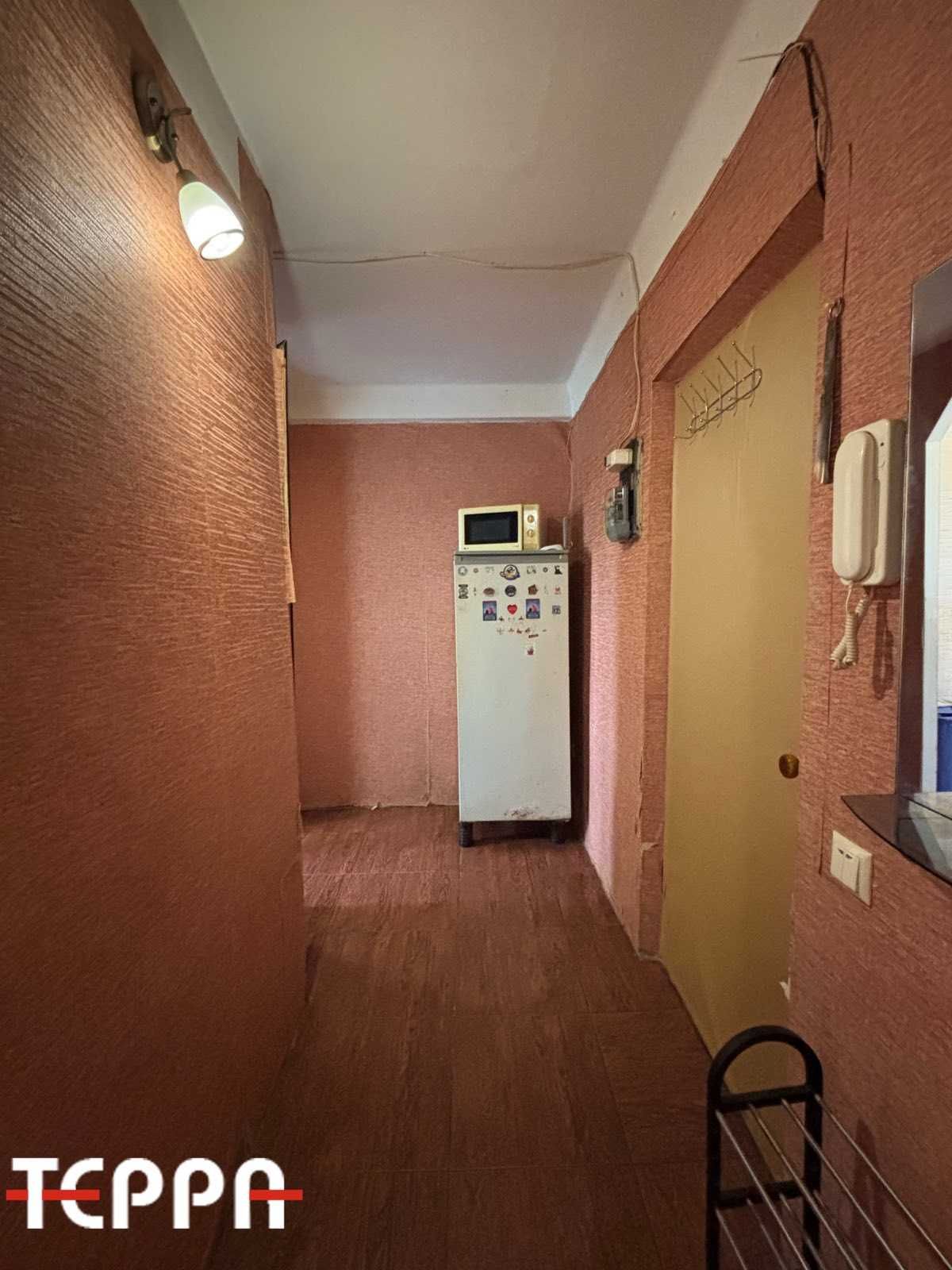 Продаж 1-кімнатної квартири Космос