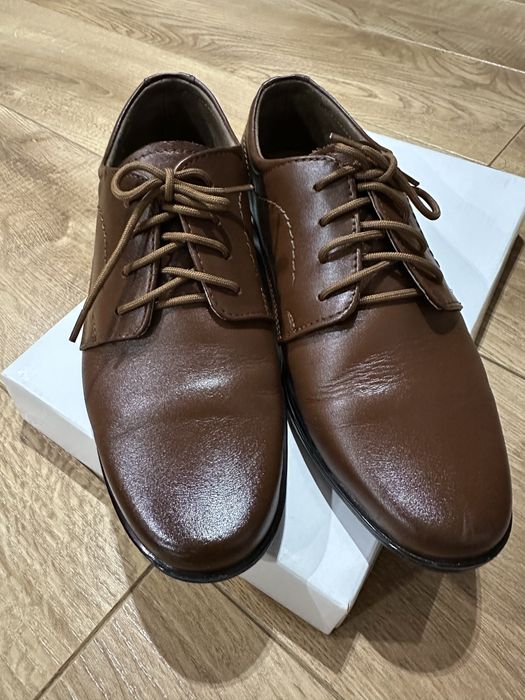 Buty brazowe eleganckie roz 33