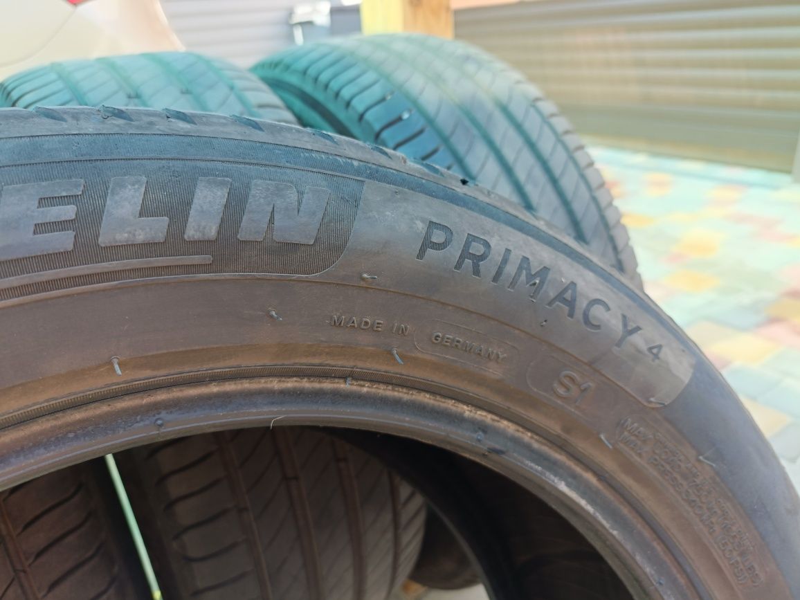 Резина Michelin Primacy 4  215х55/17 98W  Extra Load 4шт