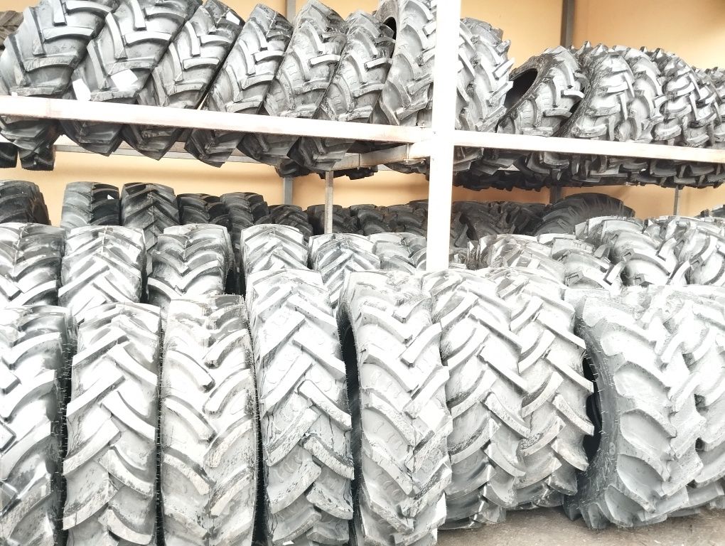 Opony Trelleborg	 460/70 R24 (17.5L R24) TH 400 ładowarka teleskopowa