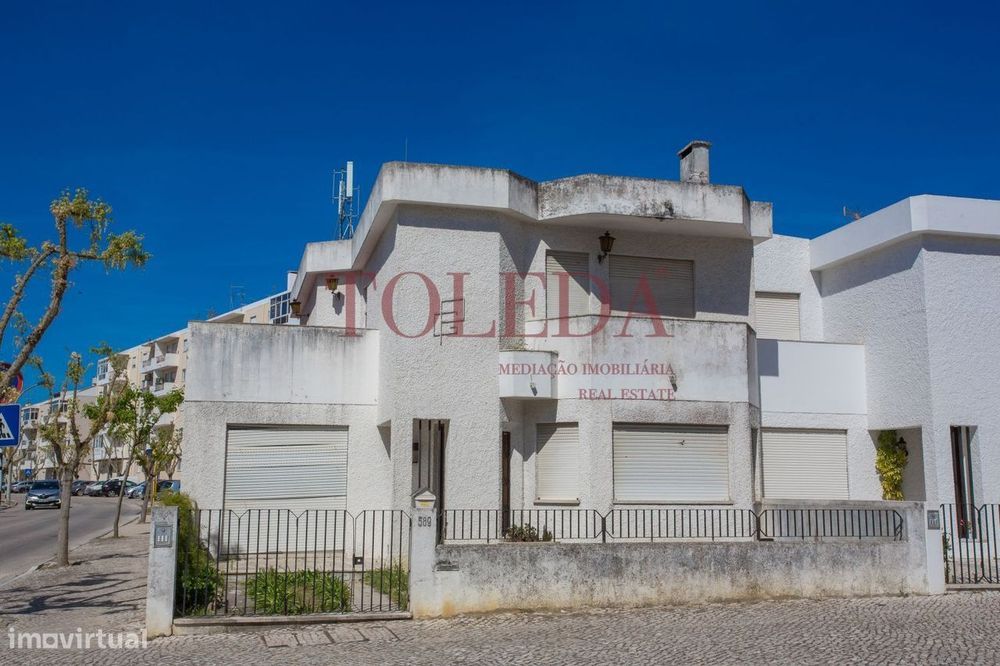 Moradia Centro Montijo T5+1