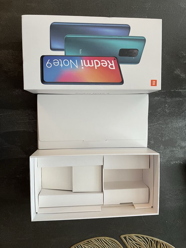 Pudelko po telefonie Redmi Note 9
