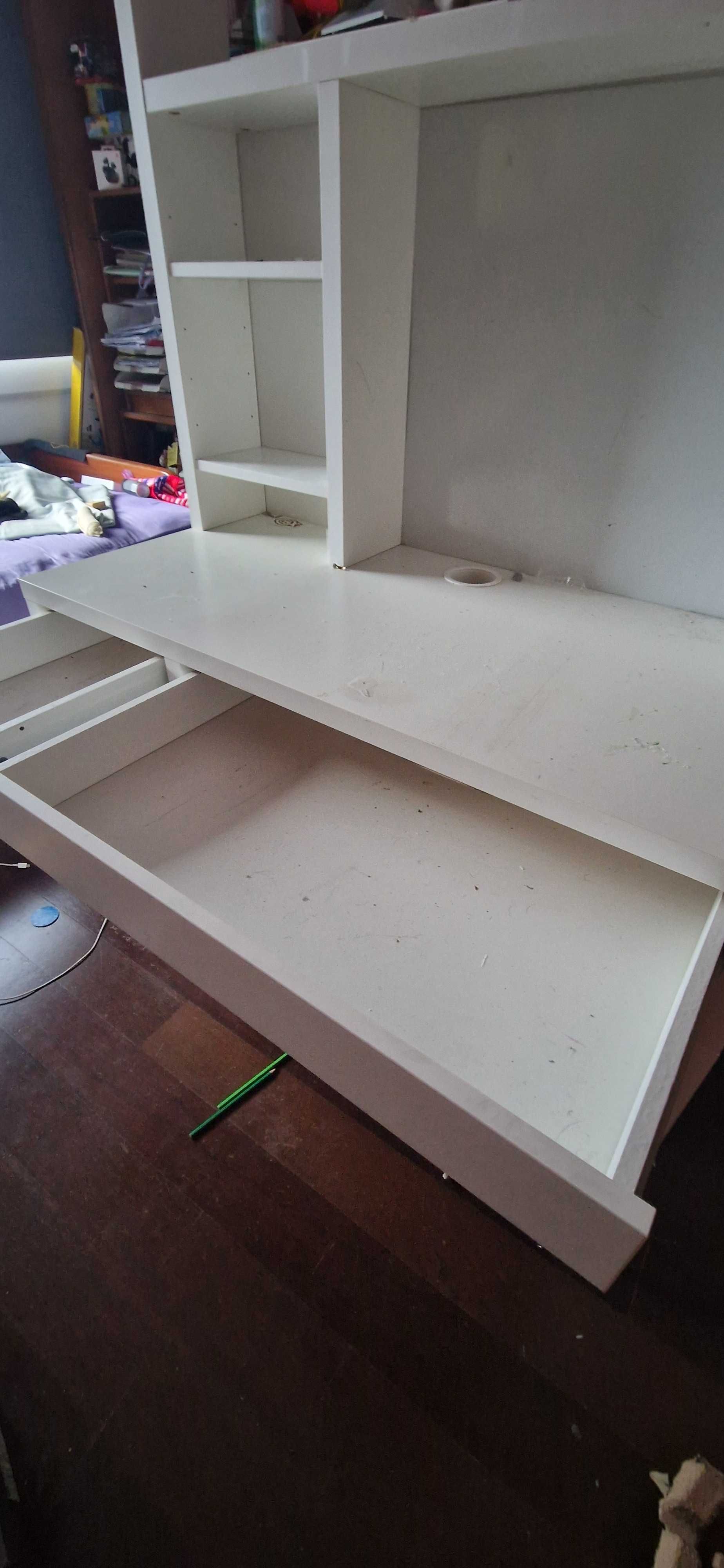 Secretária Micke IKEA com modulo adicional