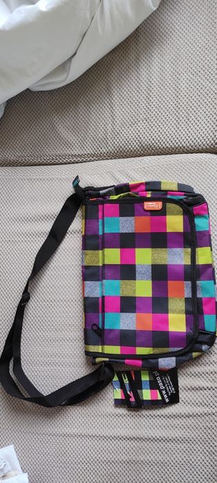 Nowa torba listonoszka Paso młodzieżowa na ramię w kolorową kratkę