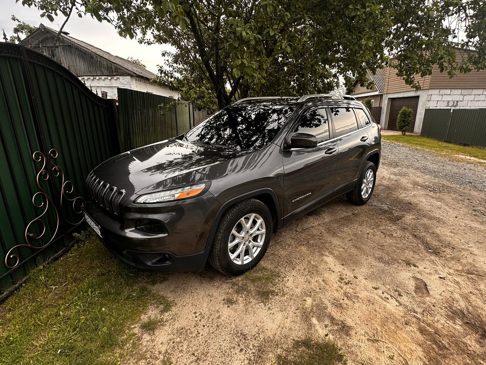 Продам Jeep Cherokee