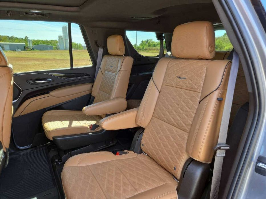 Cadillac Escalade      2021