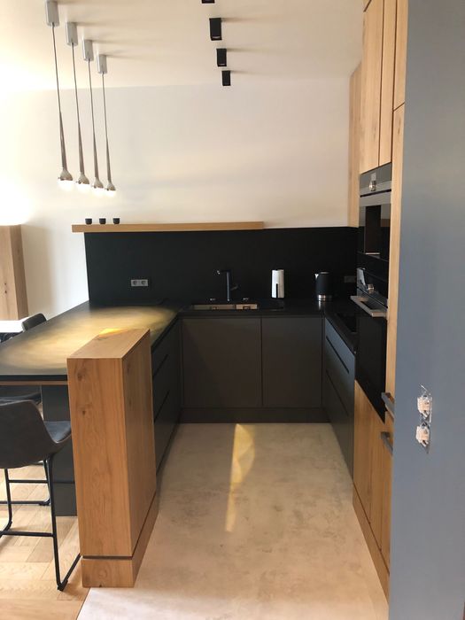Styl, komfort i klasa — wynajmę apartament z widokiem na Jeziorak