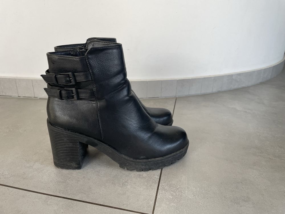 Buty botki na słupku roz . 41 + buty brązowe
