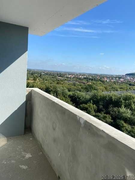 Продається 1к квартира 41,5 м², вул. Тракт Глинянський 1Б