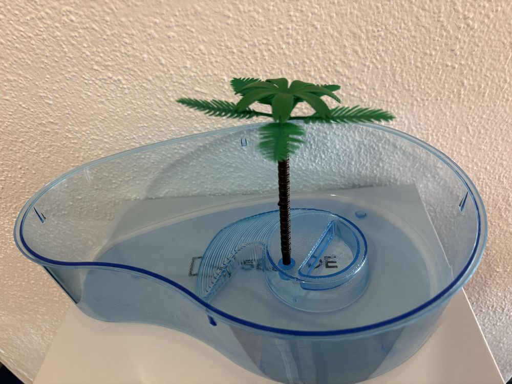 Tartarugueira em plastico cor azul