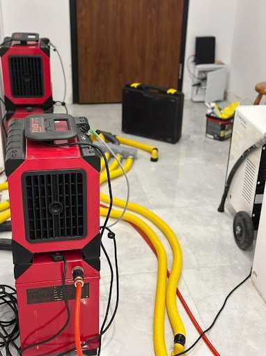 Osuszanie budynków, po zalaniu, wynajem osuszaczy, lokalizacja wycieku