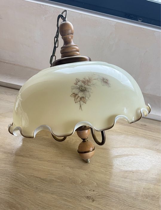 Вишукана лампа ретро