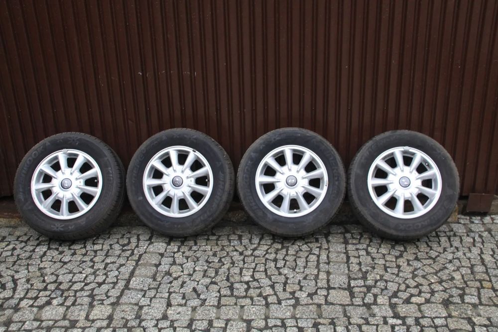Koła felgi aluminiowe HYUNDAI 4 x 114,3 205x65R15