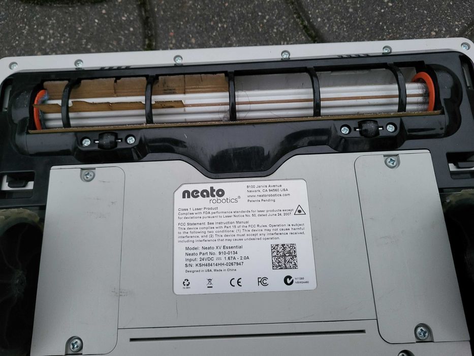 Robot sprzątający NEATO ROBOTICS Botvac 8100 mocny ze stacją lądującą