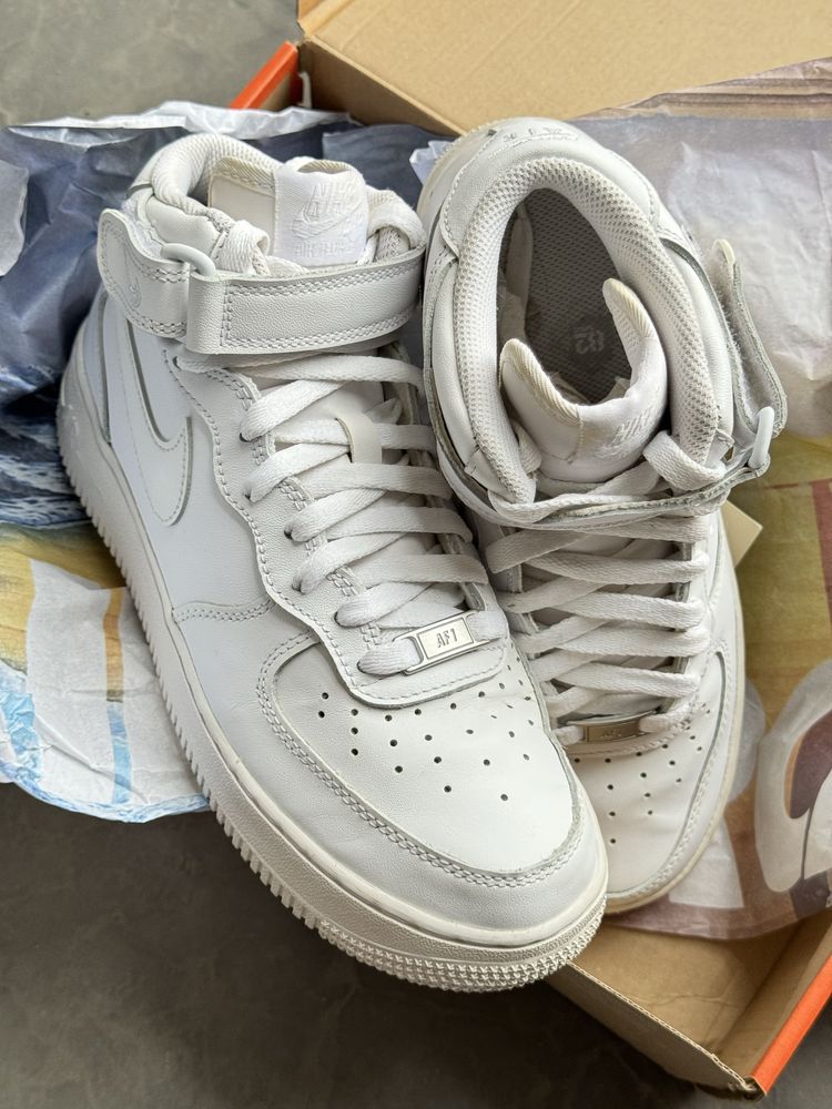 Оригінальні кросівки форси Nike Air Force 1