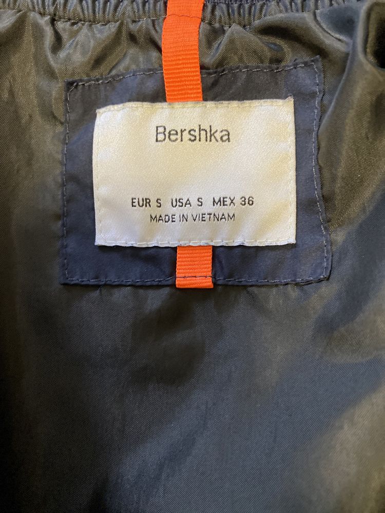 Бомбер Bershka S темно-синій/вітровка/ветровка мужская