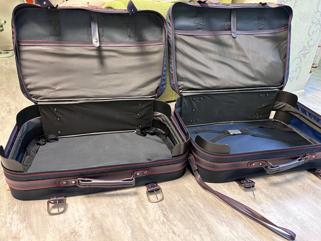 Два чемодана в комплекте