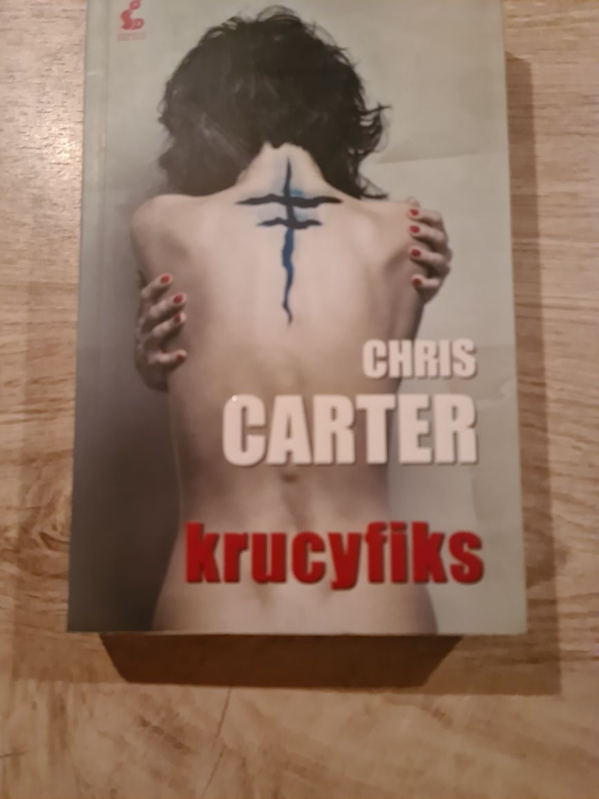 Chris Carter - Thriller  Krucyfiks