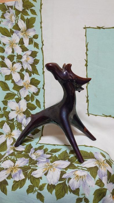 Лось, кераміка майоліка