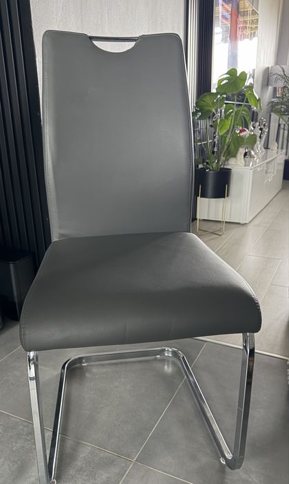 Sprzedam krzesla 4 szt agata meble