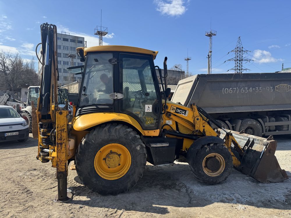 Продам экскаватор-погрузчик JCB 3CX sitemaster 2008 год