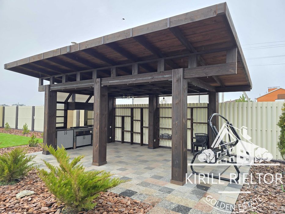 Продам дом с ремонтом и искусственным водопадом на участке S = 11 сот.