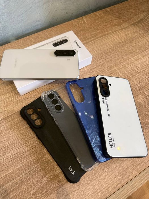 Samsung a56 8/256 стан нового, повна комплектація + чохли у подарунок