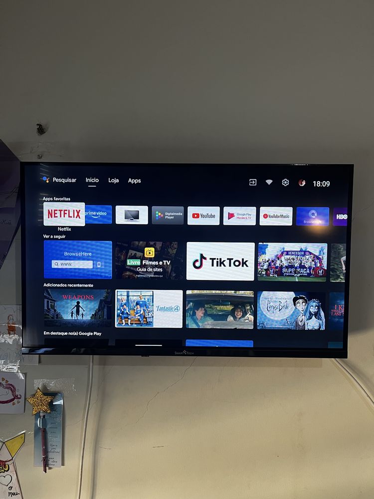Tv Smart 32 com suporte de parede