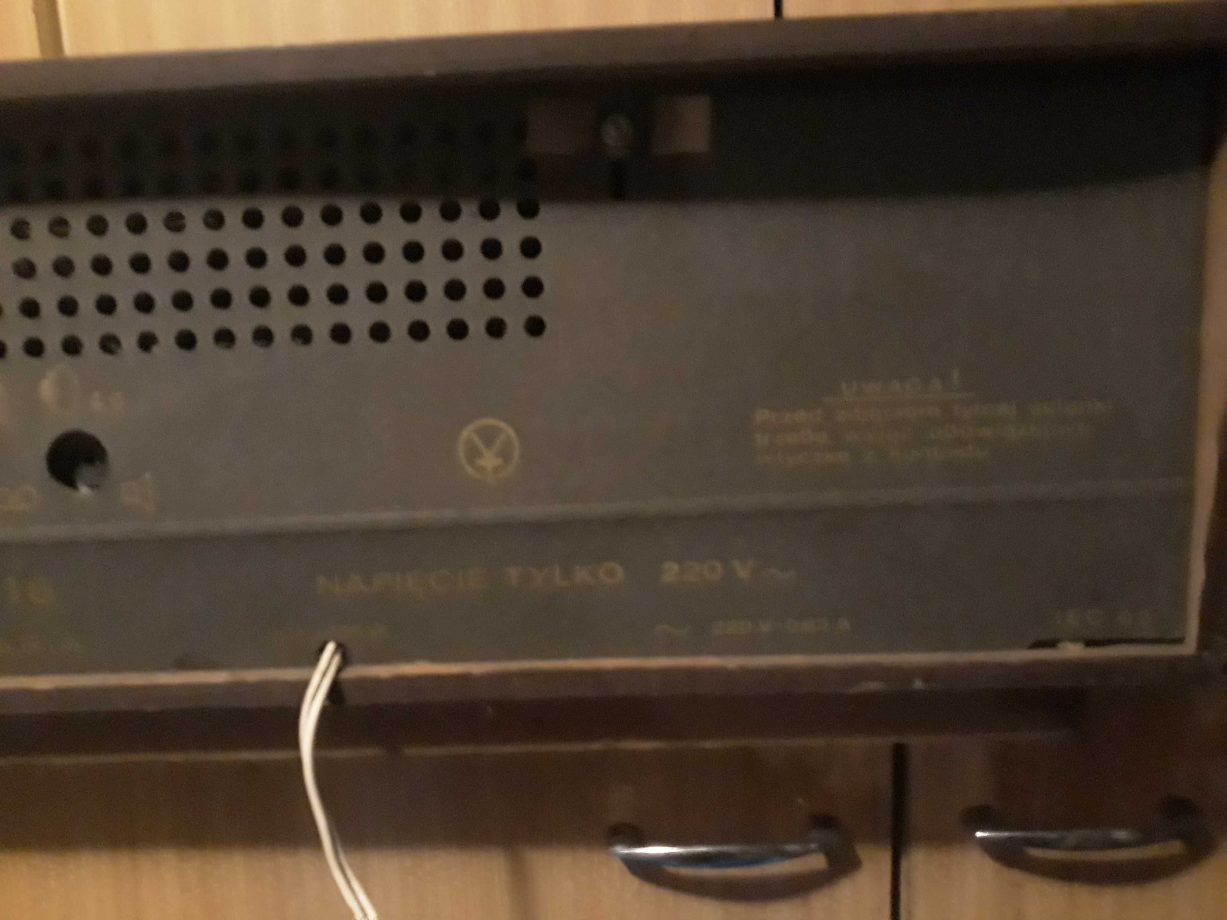 Radio lampowe Melodia 16 - sprawne, z czasów PRL