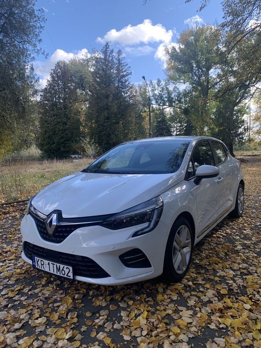 Renault Clio 5 2020 год в отличном состоянии